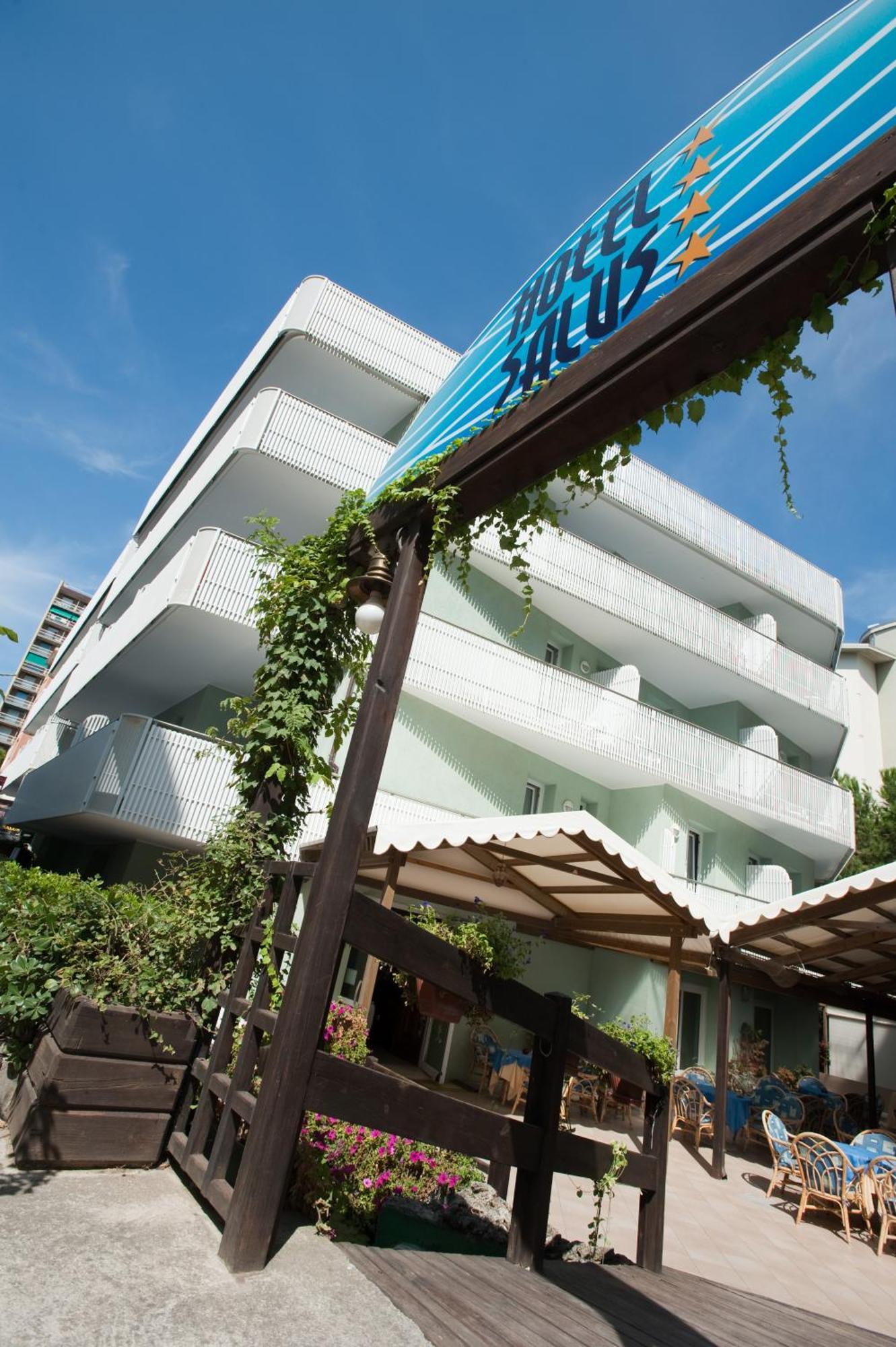 Hotel Salus Lignano Sabbiadoro Ngoại thất bức ảnh